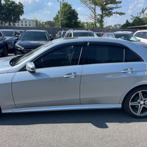 MERCEDES-BENZ E-CLASS - 4