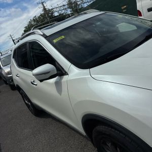 2015 Nissan ROGUE SL 照片 11