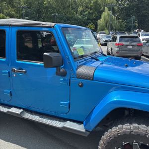 صورة 13 لـ 2015 JEEP WRANGLER UNLIMITED SAHARA