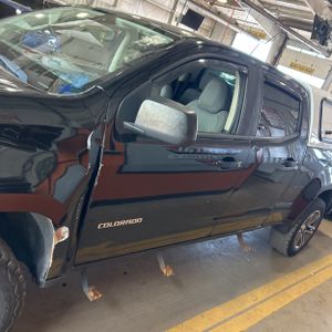 CHEVROLET COLORADO - 4