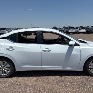 صورة مصغرة 11 لـ 2022 Nissan SENTRA S