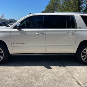 CHEVROLET SUBURBAN LTZ - 4