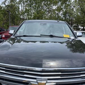CHEVROLET SUBURBAN PREMIER - 9