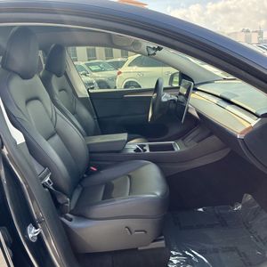 2024 Tesla MODEL Y LONG RANGE 缩略图 32