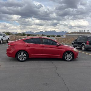 HYUNDAI ELANTRA SE - 10