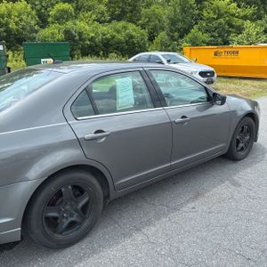 FORD FUSION SE - 8