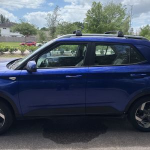 HYUNDAI VENUE SEL - 4