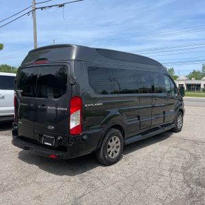 FORD TRANSIT 150 - 8