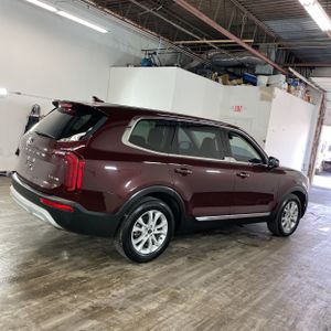 KIA TELLURIDE LX - 10