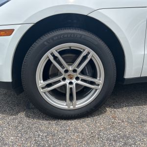 2019 Porsche MACAN BASE — миниатюра 17