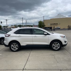 FORD EDGE SEL - 10