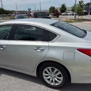 2017 Nissan ALTIMA 2.5 SV — фото 6