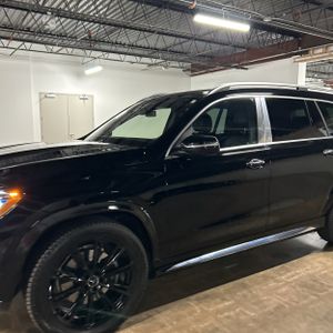 MERCEDES-BENZ GLS - 2