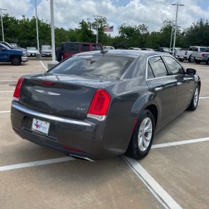 CHRYSLER 300 LIMITED - 8