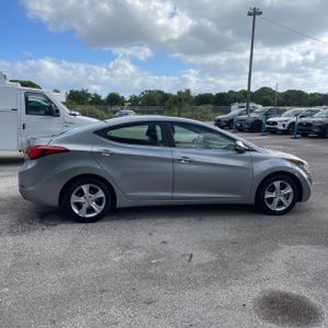 HYUNDAI ELANTRA VALUE EDITION - 10