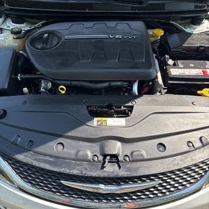 صورة مصغرة 45 لـ 2016 Chrysler 200 C