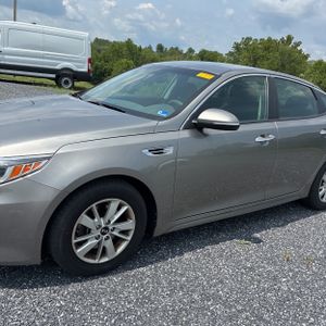 2018 KIA OPTIMA LX 照片 2