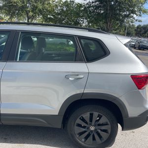 2023 Volkswagen TAOS S 照片 6