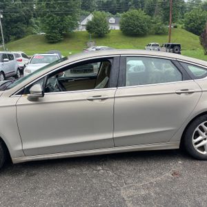 2015 FORD FUSION SE 照片 4