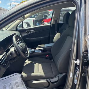 2026 KIA SPORTAGE HYBRID LX thumbnail 32