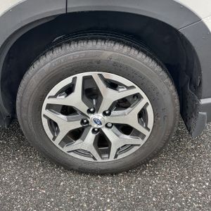 2024 Subaru FORESTER PREMIUM 缩略图 18