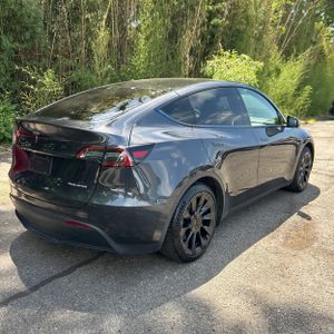 TESLA MODEL Y LONG RANGE - 8