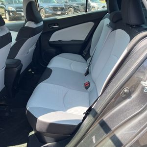صورة مصغرة 33 لـ 2017 Toyota PRIUS THREE