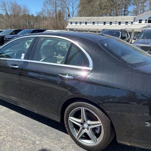 MERCEDES-BENZ E-CLASS - 6