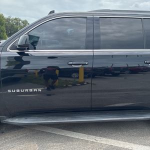 2019 Chevrolet SUBURBAN LT — фото 3