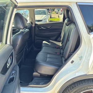 2018 Nissan ROGUE SL 照片 32