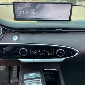 صورة 38 لـ 2023 Genesis GV70 2.5T STANDARD