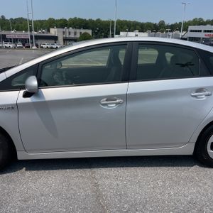 2015 Toyota PRIUS TWO photo 4