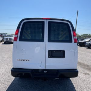 CHEVROLET EXPRESS 2500 - 7