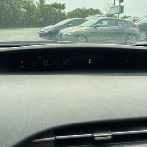 2011 Toyota PRIUS TWO — миниатюра 36