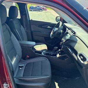 صورة مصغرة 33 لـ 2022 Chevrolet TRAILBLAZER LT