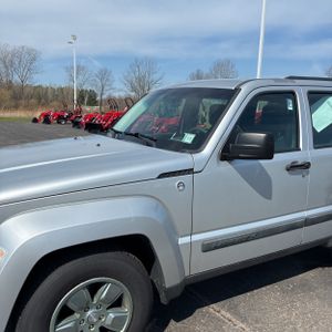 JEEP LIBERTY SPORT - 2