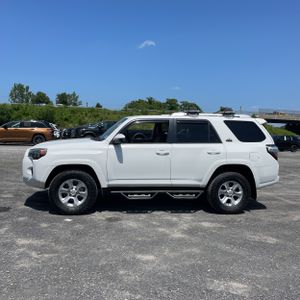 صورة 3 لـ 2014 Toyota 4RUNNER SR5