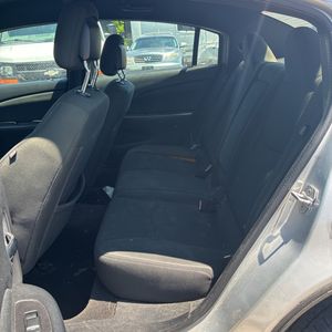 2011 Chrysler 200 LX — миниатюра 33