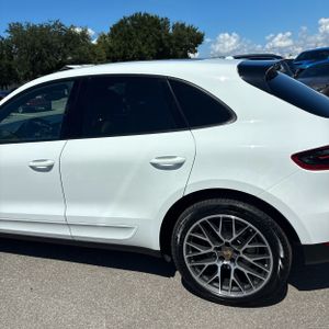 2018 Porsche MACAN BASE — фото 6