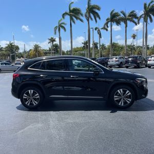 MERCEDES-BENZ GLA - 10