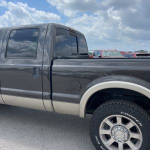 FORD F-250 SUPER DUTY LARIAT - 6