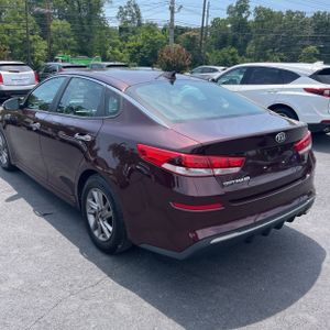 2020 KIA OPTIMA LX photo 5