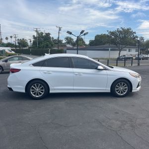 HYUNDAI SONATA SE - 10