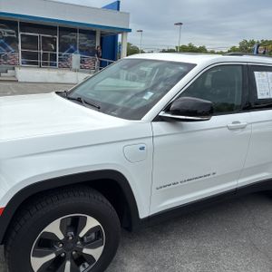 JEEP GRAND CHEROKEE 4XE - 2