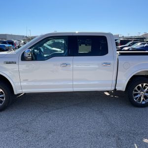 FORD F-150 LARIAT - 4