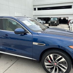 صورة 13 لـ 2021 Jaguar F-PACE P250 S