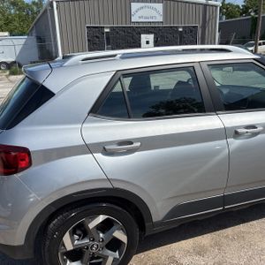 HYUNDAI VENUE SEL - 9