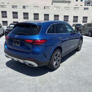 صورة 8 لـ 2023 Mercedes-BENZ GLC