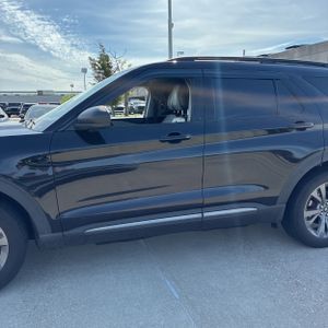 FORD EXPLORER XLT - 4