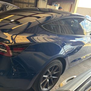 TESLA MODEL 3 BASE - 8